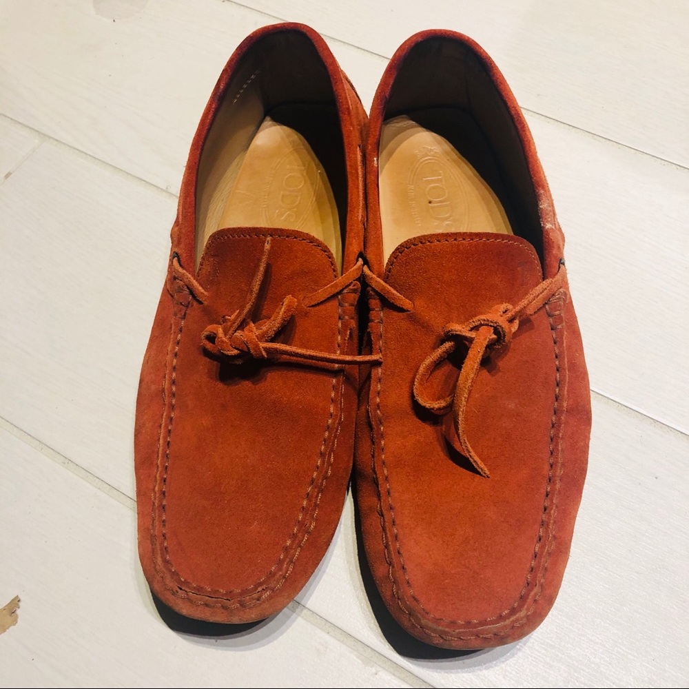Tod’s orange men’s loafers